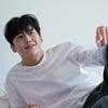 김선호 "포근한 꽃 향기 나는 여성이 좋아요"