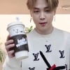방탄소년단 지민, 루이 비통 언택트 패션쇼 착용 니트 각국 품절대란..'입으면 품절'