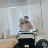 브루클린 베컴, 약혼녀와 나체 셀카..가슴 만지며 파격 스킨십[스타IN★]