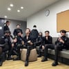 강다니엘, 대기실서 블랙진 입고 섹시美 발산..팬심 저격