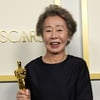 '韓 배우 최초 조연상' 윤여정, 새 역사 썼다..'노매드랜드' 3관왕 [2021 아카데미] [종합]