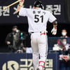 LG 홍창기, 삼진 판정에 배트 던지며 '분노 폭발'... 퇴장은 없었다 [★잠실]