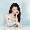 아이유, 우아+시크 넘나드는 고혹적 매력[화보]
