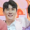 영탁, 블루에 핑크에 카멜레온 같은 매력..잘생김은 '디폴트 값'