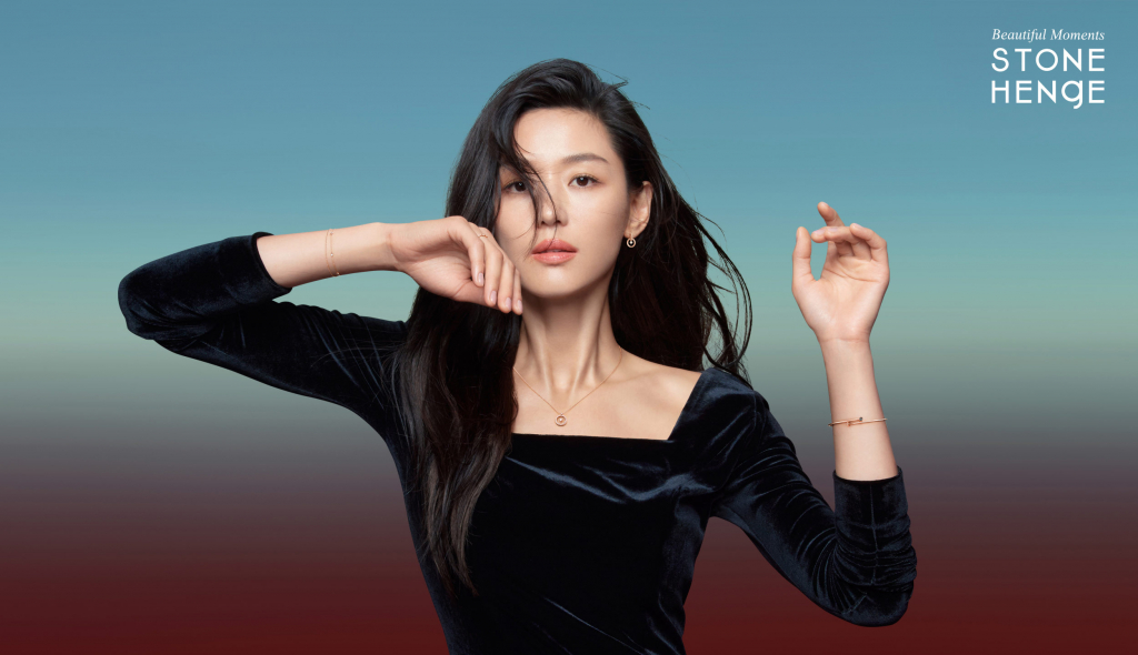 '보석 몸매' 전지현, 子 출산 후..더 선명한 '11자 복근'[화보]