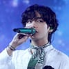 벨벳 보이스에 흠뻑..콜드플레이 방탄소년단 뷔 'My Universe' 영상에 '프렌즈' 코트니 콕스도 '좋아요♥'