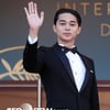 '불륜' 톱스타 H, 이혼 후 20대 여성과..충격