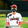 KIA 나주환, 29일 두산과 홈 경기서 공식 은퇴