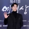 이홍내·공승연 신인상 수상 "영화 선택해 주셔서 감사"[41회영평상]