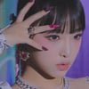 '솔로 데뷔' 최예나, 히어로 버전 콘셉트 포토..우아한 카리스마