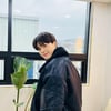 송강, 냄새 나는 사진 투척..훈내 폴폴[스타IN★]