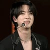 비는 그저 거들뿐..방탄소년단 진, 雨中콘서트 빛난 라이브