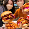 갤러리아, 유용욱 치킨버거 최초 입점