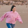 신민아, 이병헌과 바다서 활짝 '우리들의 블루스' 비하인드 컷 공개[스타IN★]