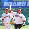 용진이 형 시구, 알고보니 '어깨 통증' 투혼 있었다... 팬과 약속 지킨 야구 영웅 [★인천]