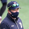 김태형 감독 "타격방해 OUT, 그냥 지나갈 일은 아닌 것 같다"