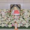 故 강수연 빈소, 임권택·연상호·문소리 늦은 밤까지..엄앵란·안성기·전도연 추모