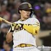 '데뷔 첫 5번' 김하성, 1080억 타자와 韓·日 맞대결서 판정패