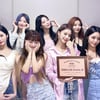 프로미스나인, '프롬 아워 메멘토 박스' 커리어 하이-한터차트 초동 인증패 수상