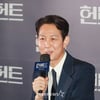 '헌트' 이정재 감독 "고윤정, 유연한 배우..차분한 자세 맘에 들어"