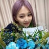 쯔위, 트와이스 컴백 축하 꽃다발 들고 '귀여운 미소'[스타IN★]