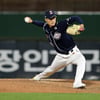 방출 1년 만에 전격 복귀... 두산, 고봉재 등 4명과 육성선수 계약