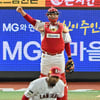 SSG 이재원 2경기 연속 선발... 고집 꺾은 키움, 4번 푸이그 낙점 [KS3]