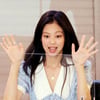 블랙핑크 제니, 스타랭킹 女 아이돌 3위..러블리 젠득이