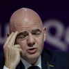 FIFA 회장 "카타르 월드컵 역사상 최고"… 여론 “인판티노는 제2의 블래터”