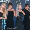 코카앤버터 '걸크러쉬 손하트'[★포토]
