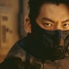 김우빈, 산소호흡기 쓰고 날카로운 눈빛.."카리스마" [스타IN★]