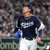 '통한의 3회 난조' 김광현, 한일전 2이닝 5K 4실점 강판 [도쿄 현장]