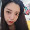 리지, 침대 위 초근접 얼빡샷..볼에 바람 넣고 "꺄"
