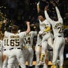 최지만 '칼춤'-배지환 '빠던+슬램덩크' 홈런 세리머니... 인싸 듀오, MLB 중심에 서다