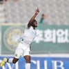 [K리그2 13R] ‘루이스 천금골’ 김포, 충남아산 1-0 제압...무패+1위 탈환