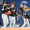 LG 1회부터 볼넷, 볼넷, 볼넷, 볼넷→2회 실책 또 실책, '자멸야구'에 감독도 고개 '푹' [★창원]