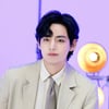 방탄소년단 뷔 'Christmas Tree' 뮤직비디오 6천만뷰 돌파