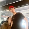 김혜수, 조인성 몸에 손을 착~ 초밀착에 함박웃음