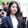 아이브 장원영, 촬영 중 7바늘 꿰맸다..뒤늦게 알려진 부상투혼[스타이슈]