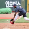 롯데 구드럼 데뷔전 '2번-3루수' 배치, 한동희 1루 이동... "공격적인 면 고려한 기용" [★부산]