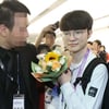 "이번엔 꼭 中 꺾고 금메달" 페이커 이상혁, 뜨거운 환호 속 '결전지' 항저우 입성
