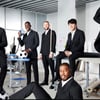 이강인 PSG 얼굴 다 됐다, 명품 수트핏 '반전 매력'... 단체샷→여기서도 센터