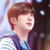 방탄소년단 진, 韓·日팬 선정 'K-스타 최고의 男아티스트' 1위