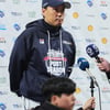 욕 먹는 초보 사령탑, 비교 대상이 '곰탈 여우' 김태형이기에...