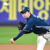 LG전 깜짝 완봉승→그 투수가 현재 NC 최강 불펜이었다니... 韓 야구가 또 보물을 얻었다