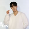 이재욱 '조각상의 하트'[★포토]