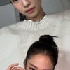 '뷔 결별설' 제니, "알 수 없는 딸기 셀카 두 장"[스타IN★]