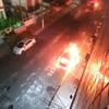 '선수 차도 불태웠다' 산투스 111년 사상 첫 강등, 분노한 팬들 폭동... 도시 곳곳 불길 휩싸였다