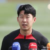 손흥민, '13년 전 韓日전 박지성' 소환 왜? "승부차기 안 찬 지성이형 원망해... 꼭 1번이나 마지막 키커 원했다"
