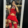 쯔위, 과감한 레드 투피스+롱부츠..섹시 스타 느낌 물씬 [스타IN★]